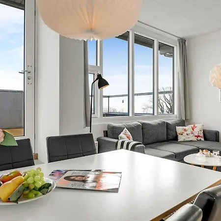 2 Bedroom In Apartment Allinge-Sandvig