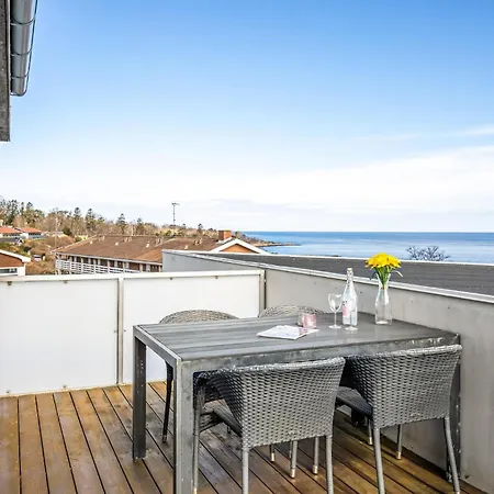 Apartment Stunning Apartment In Allinge With House Sea View